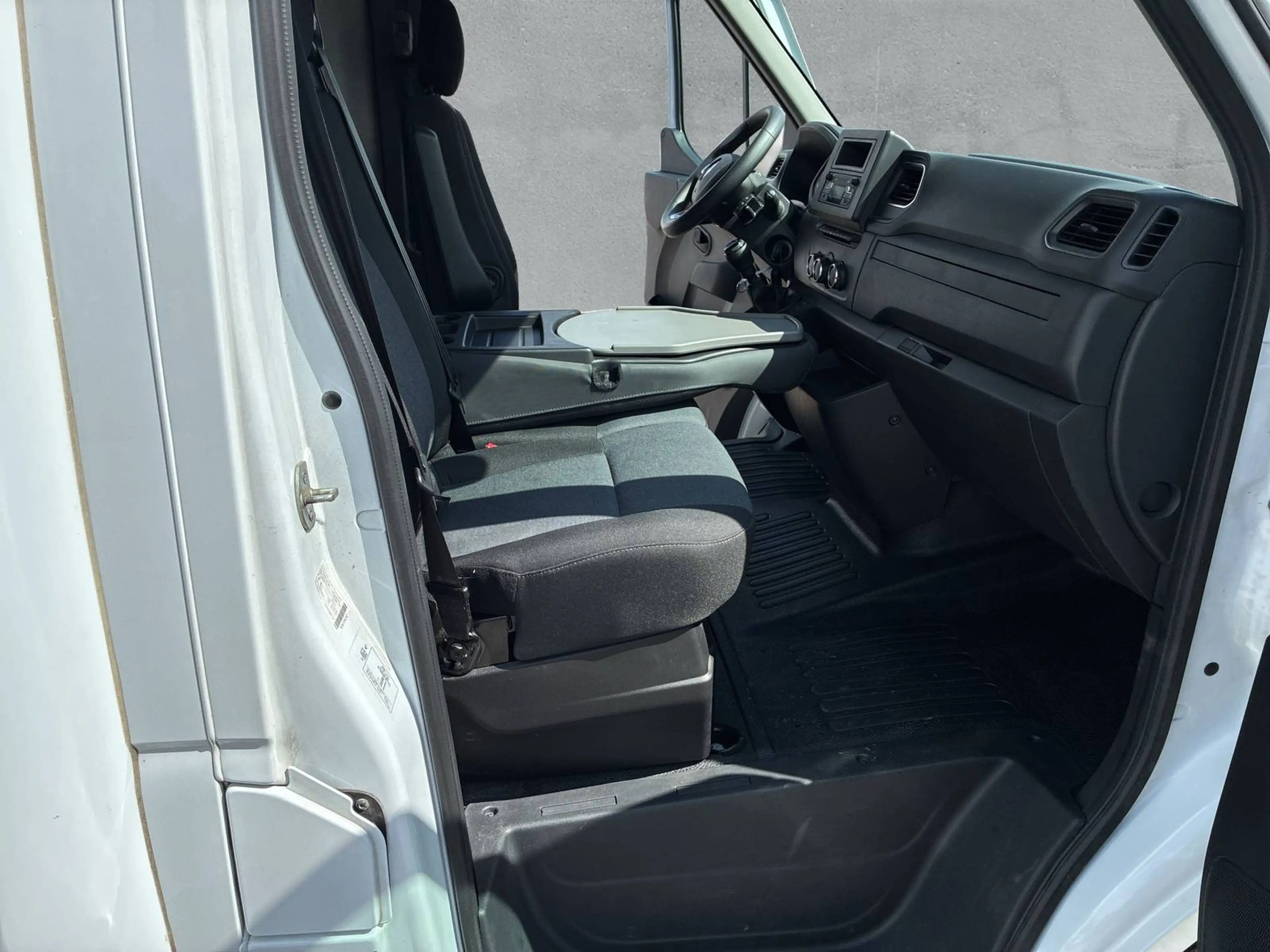 Renault Master PRITSCHE PLANE — photo 12