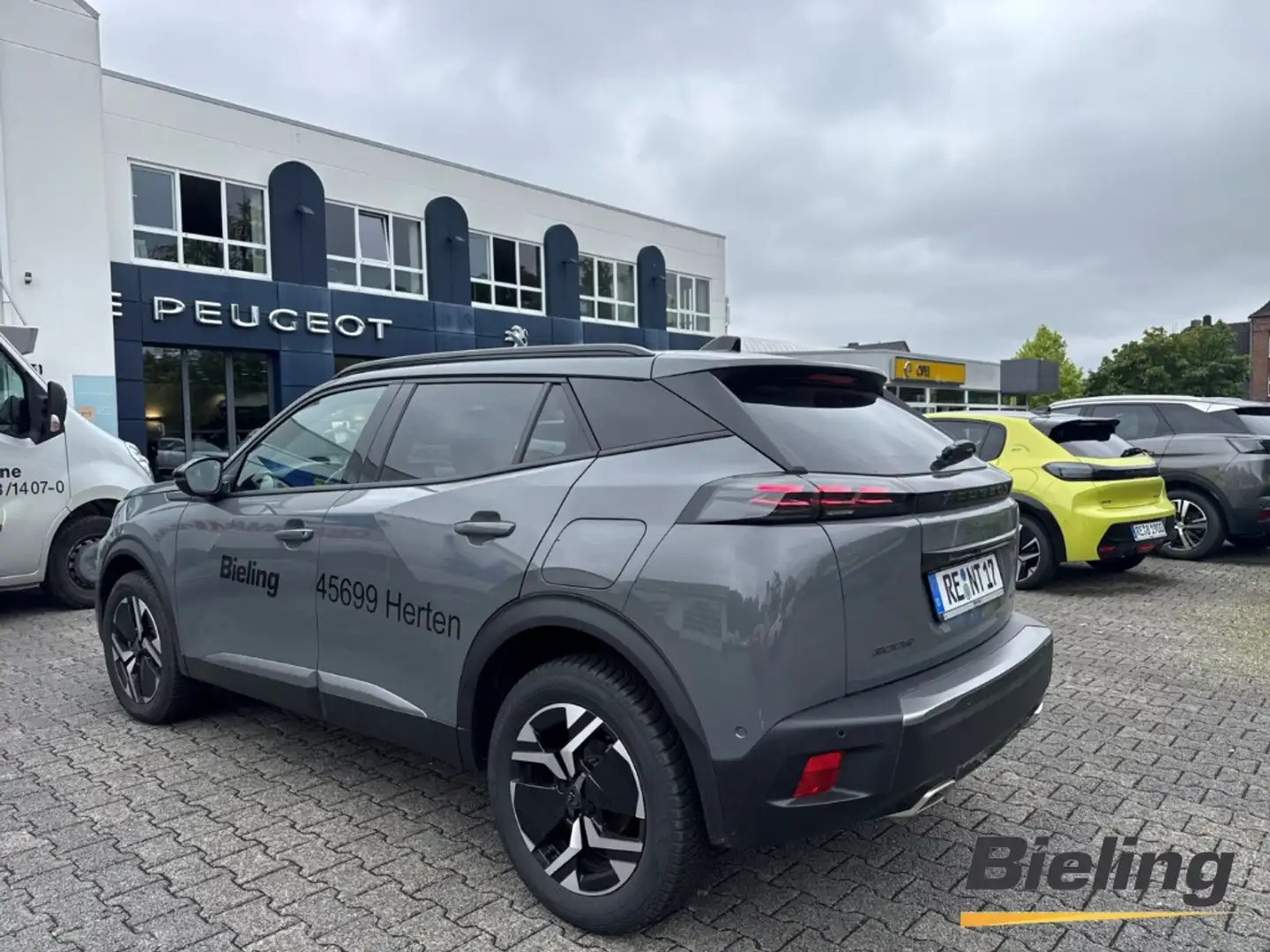 Peugeot 3008 Hybrid4 300 GT Pack 1.6 Plug-In Vollausstattung Schwarz - 2