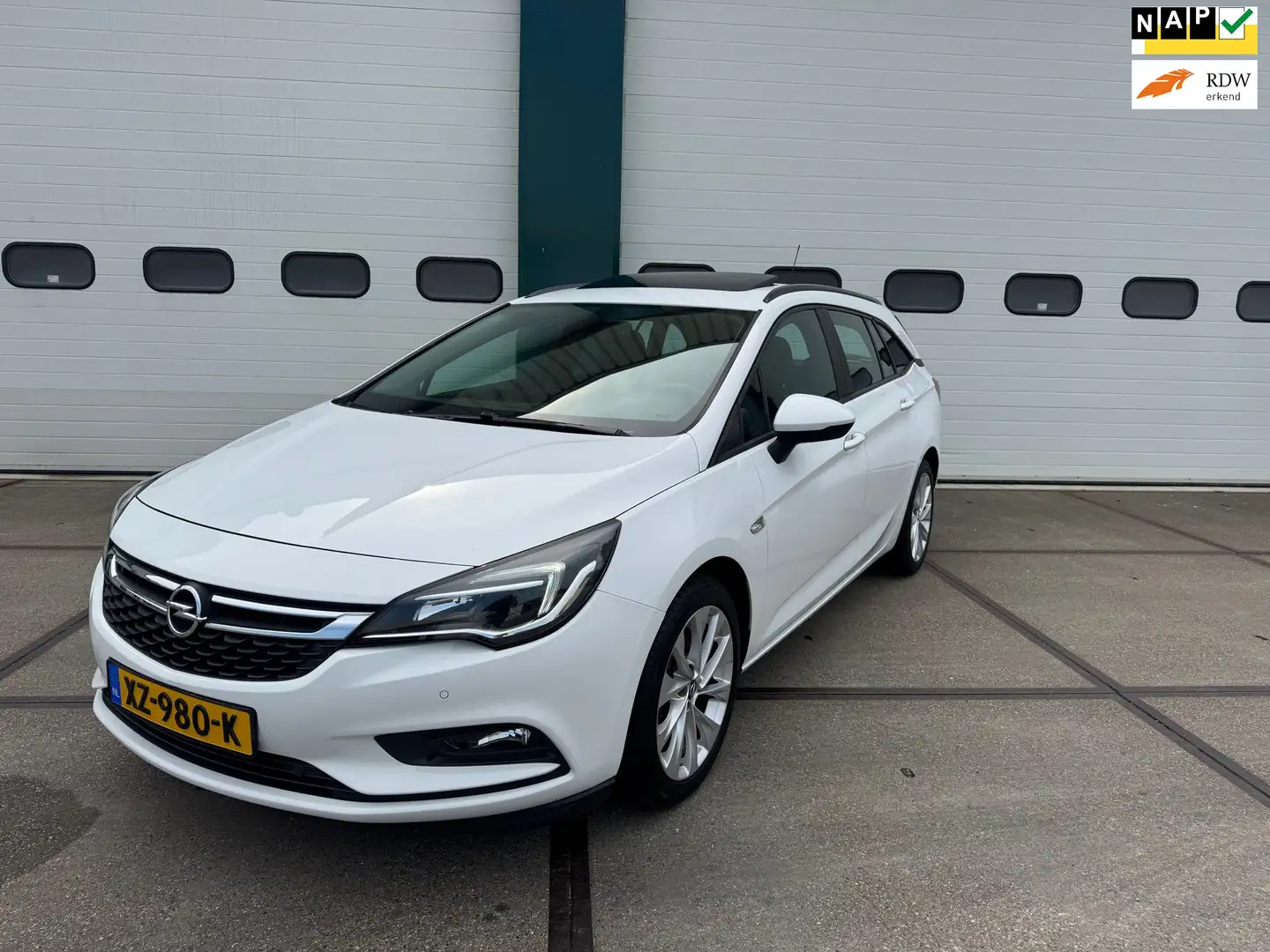 Opel Astra Sports Tourer 1.0 Innovation Automaat ! Wit - 1