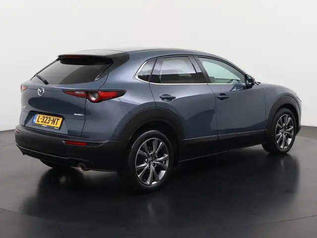 Mazda CX-30 view 4