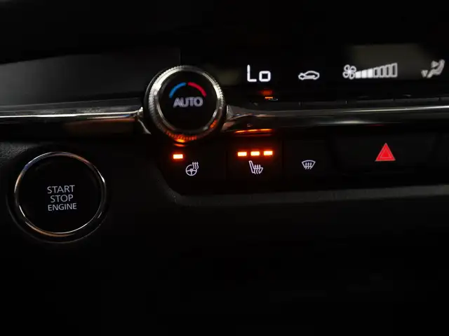 Mazda CX-30 view 12