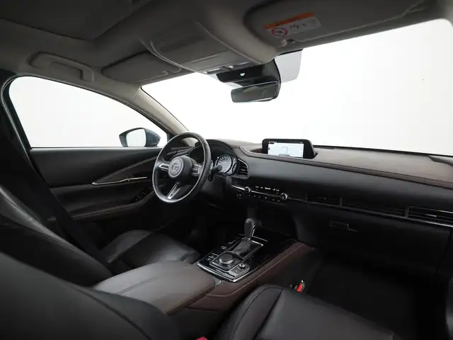 Mazda CX-30 view 2