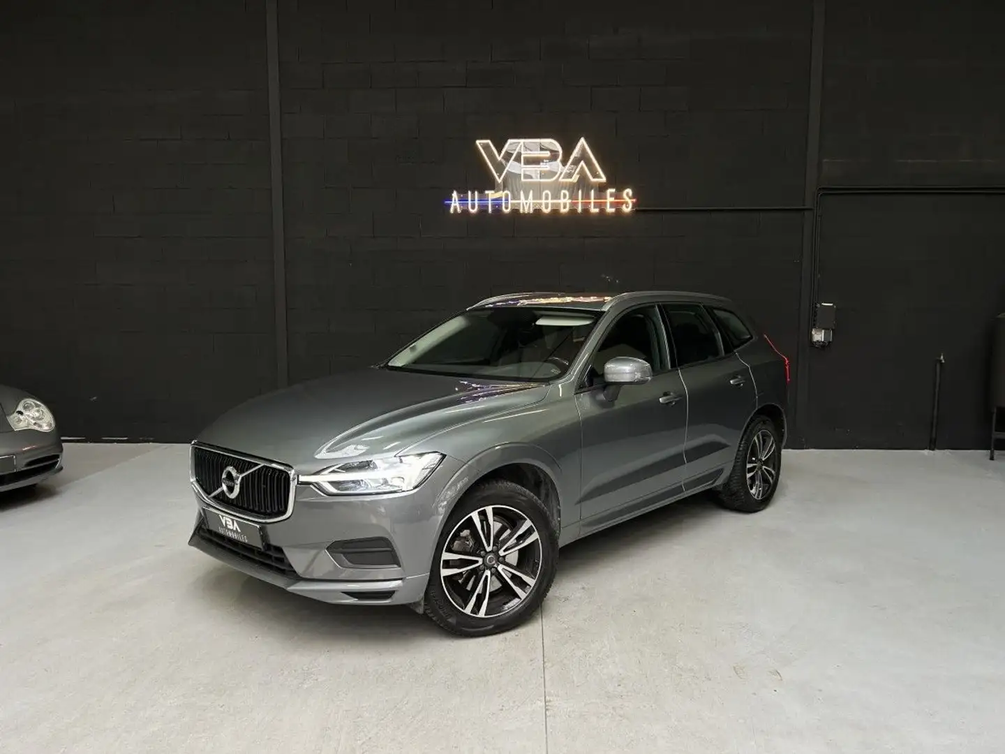 Volvo XC60 (2) D3 AdBlue 150 Business Executive Gris - 1