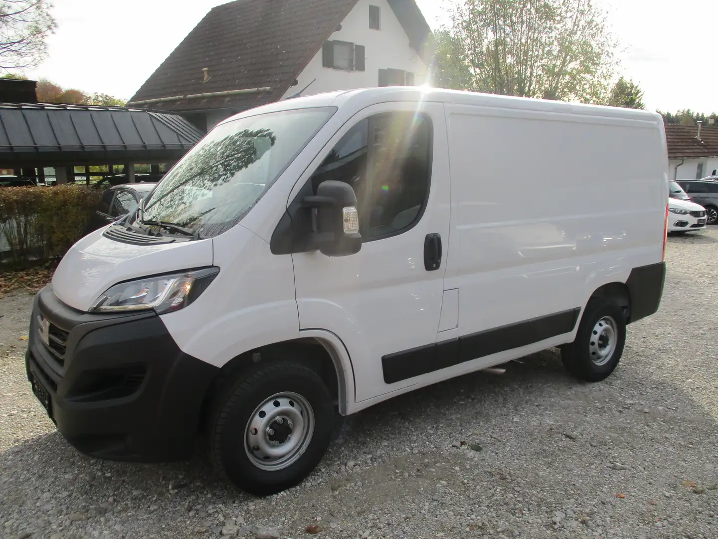 Fiat Ducato 140 L1H1 inkl. Holzboden u. Seitenverkleidung Weiß - 1
