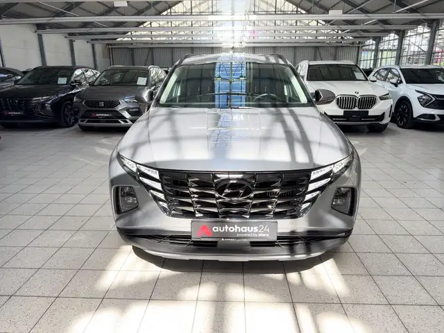 Hyundai Tucson view 2