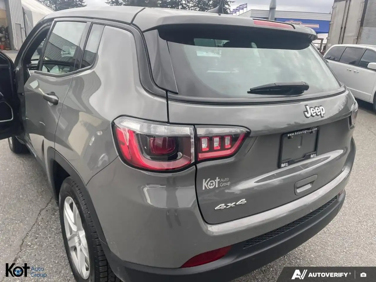 Jeep Compass снимка Jeep Compass