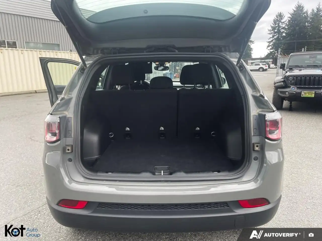 Jeep Compass снимка Jeep Compass