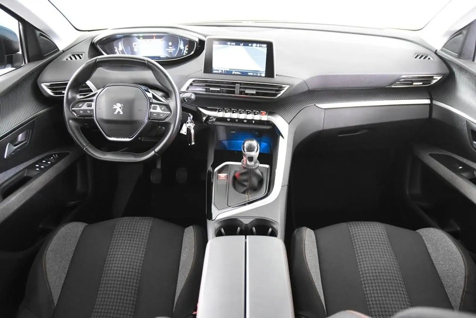 Peugeot 5008 Active 130*1.Hand*Navi*Park ass.*AHK* Grün - 2