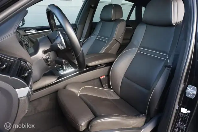 BMW X6 view 6