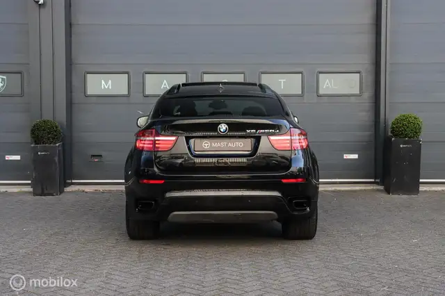 BMW X6 view 9