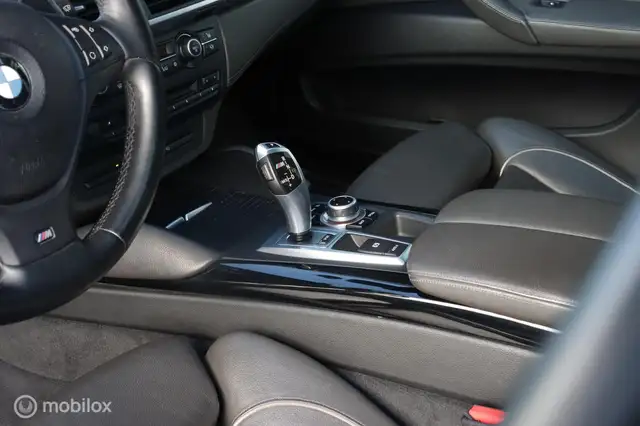 BMW X6 view 12