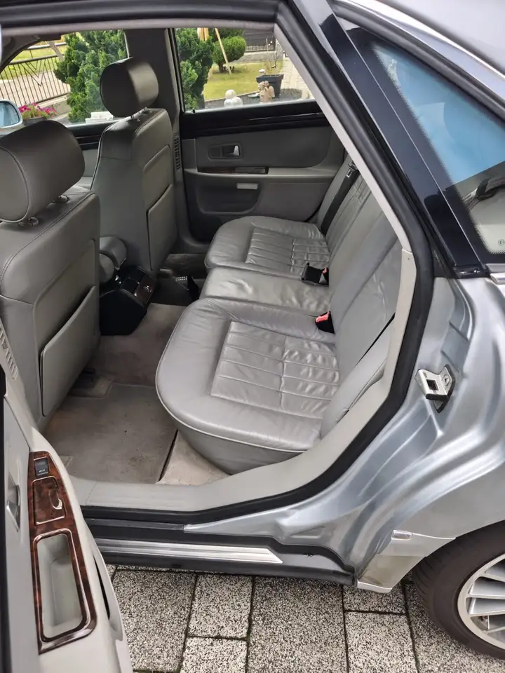 Audi A8 4.2 quattro, foto 8