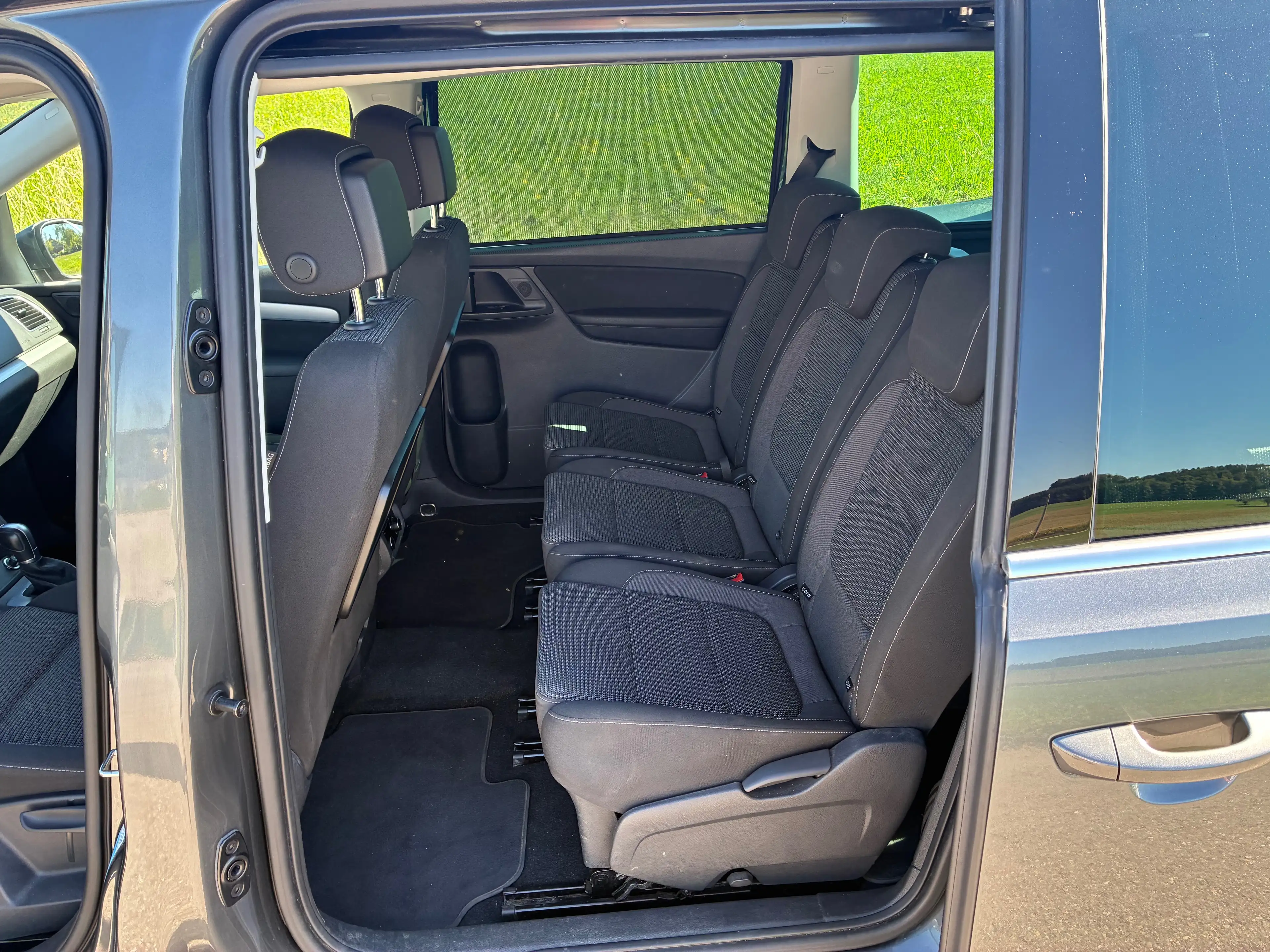 Volkswagen Sharan Comfortline — photo 11