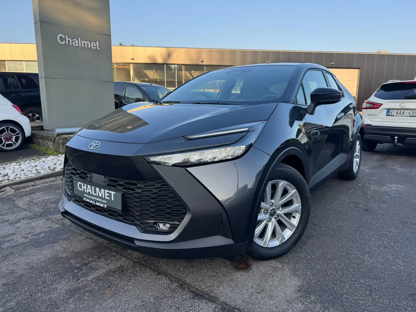 Toyota C-HR 1.8 HYBRID CVT DYNAMIC / CARPLAY / 0KM Gris - 1