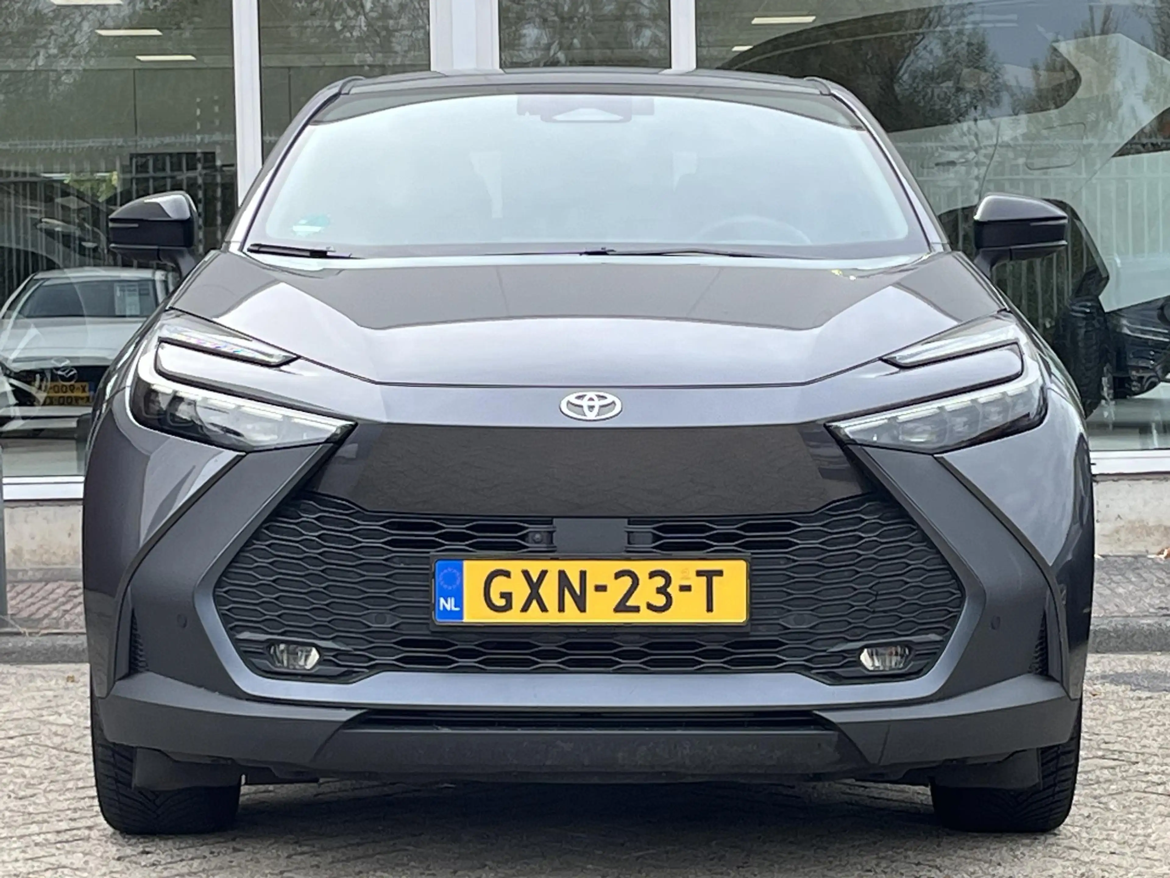 Toyota C-HR 2.0 Plug-in Hybrid 220 First Edition l 360 camera — photo 2