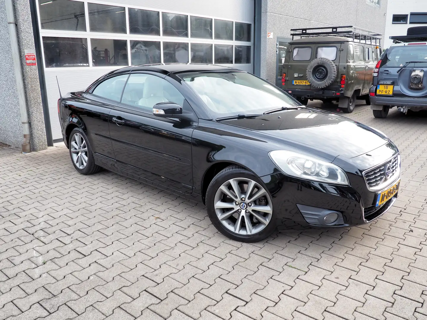 Volvo C70 2.5 T5 Momentum LUXE! LEDER CLIMA TREKH. AUTOM. Negro - 2
