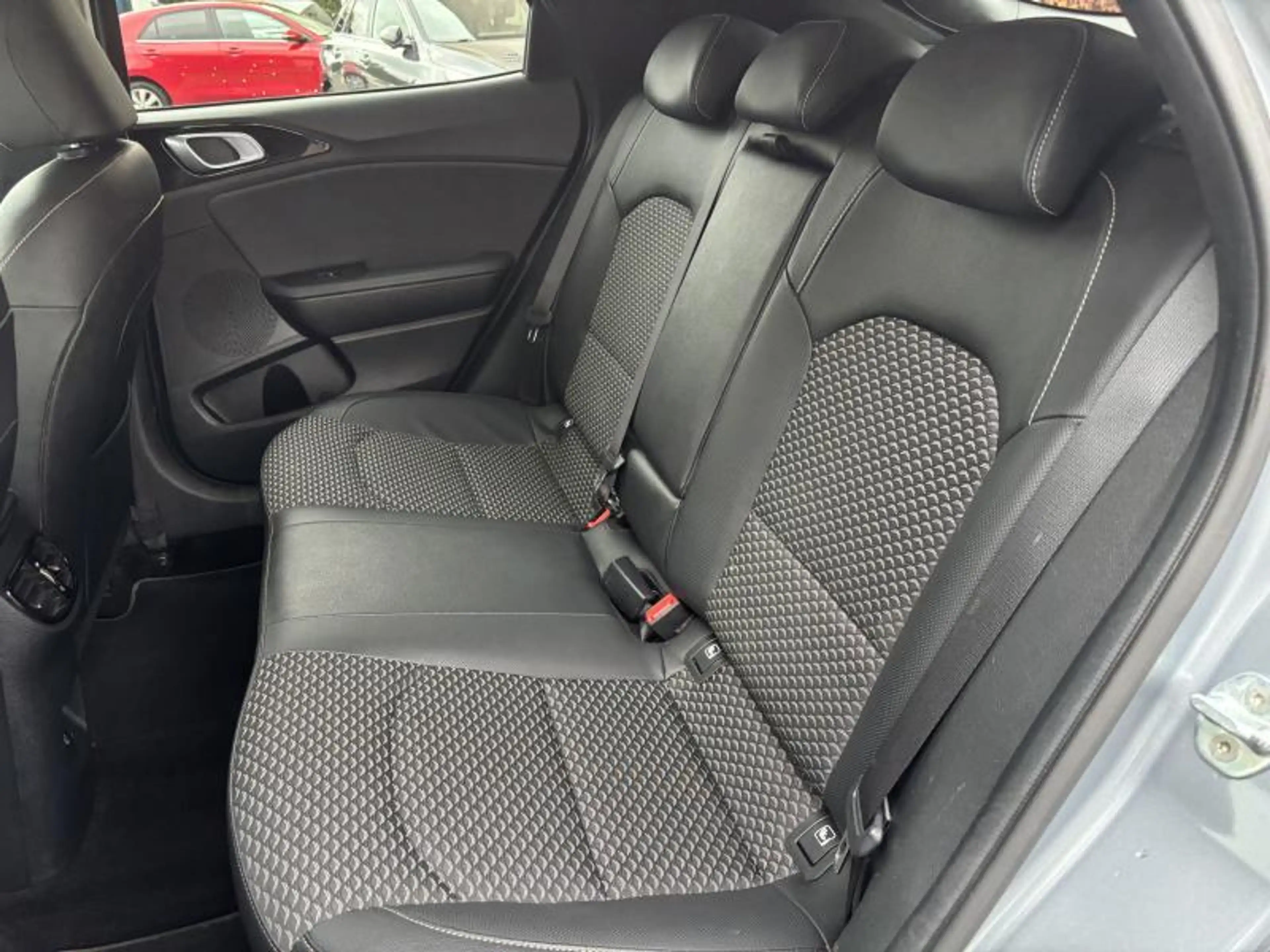 Kia XCeed 1.5i — photo 14