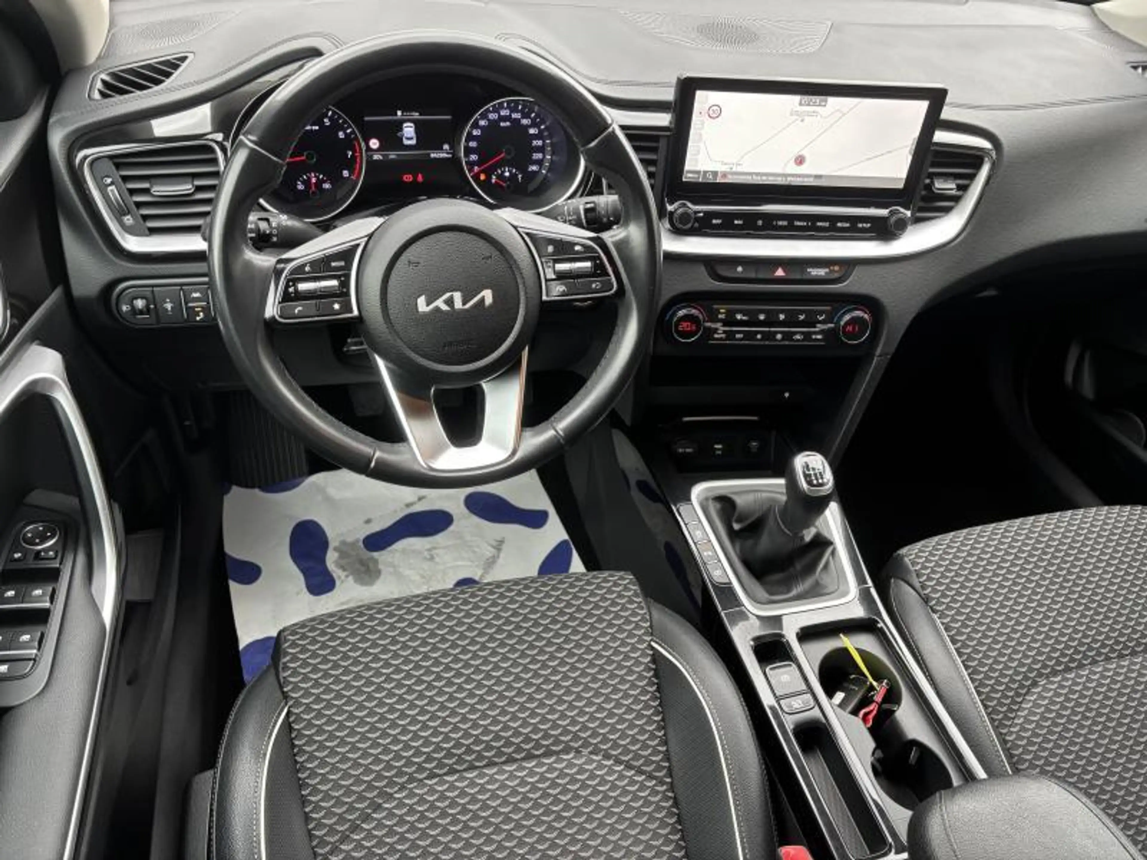 Kia XCeed 1.5i — photo 13
