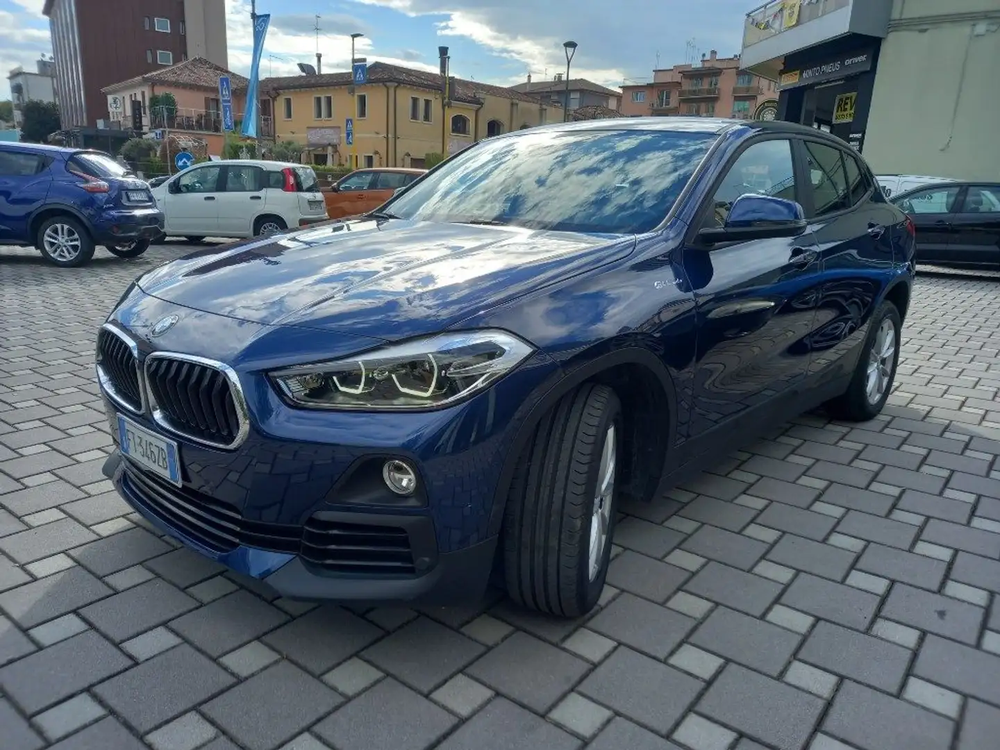 BMW X2 sDrive20d Business-X Blu/Azzurro - 2