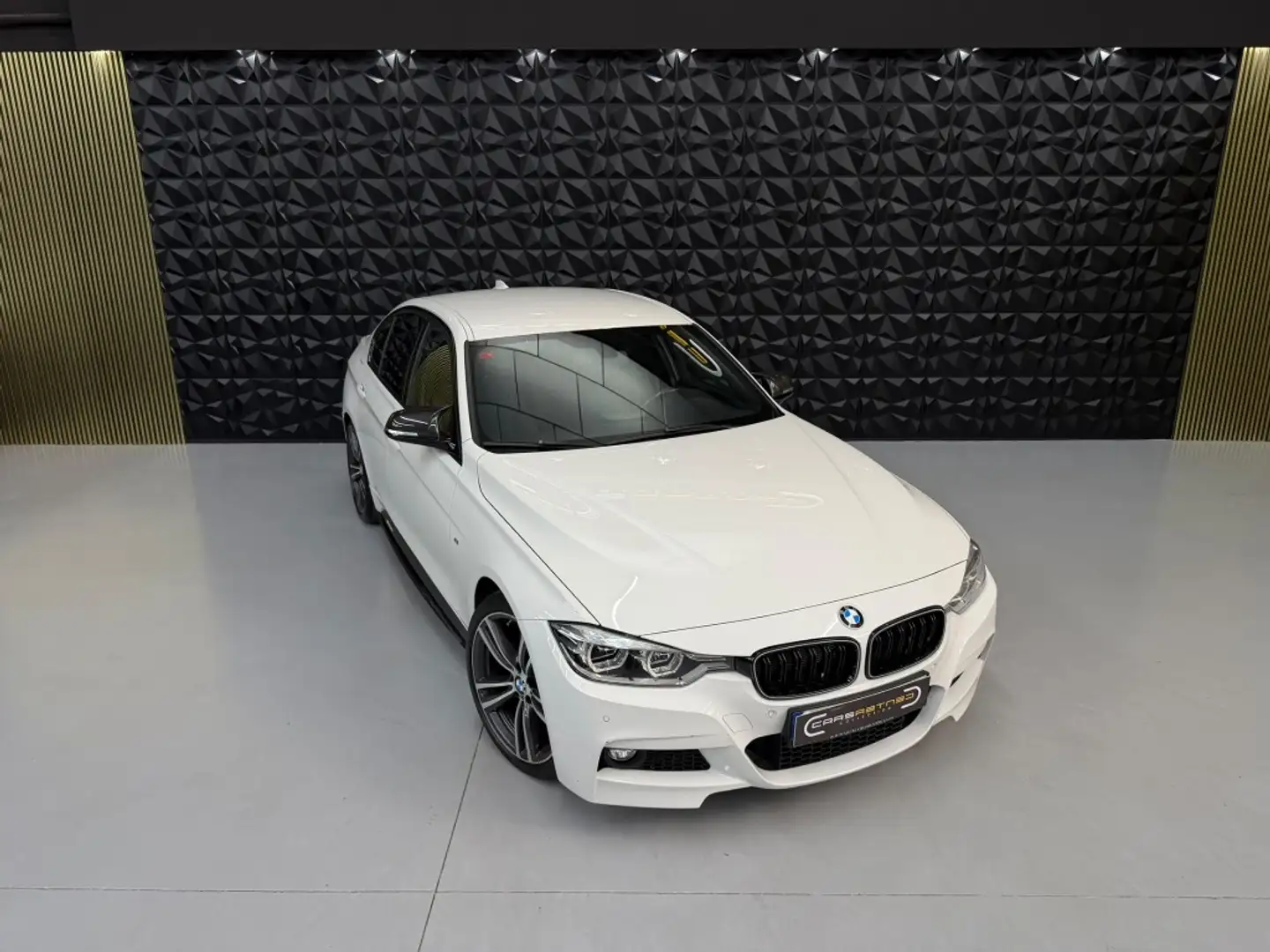 BMW 320 320d Essential Plus M-Sport Edition Blanco - 2