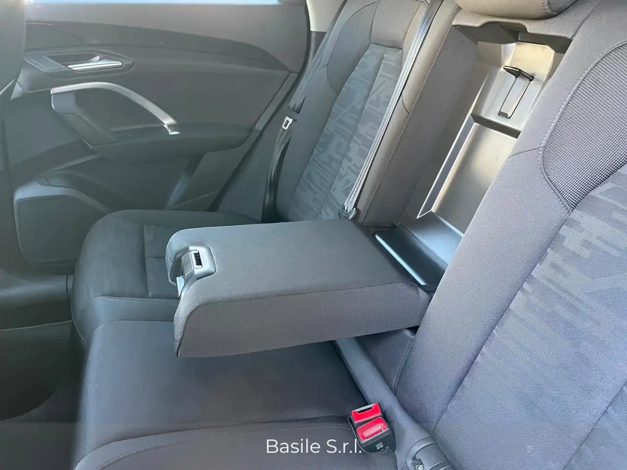Audi Q5 TDI 150kW quattro S tronic Business Adv., миниатюра 8