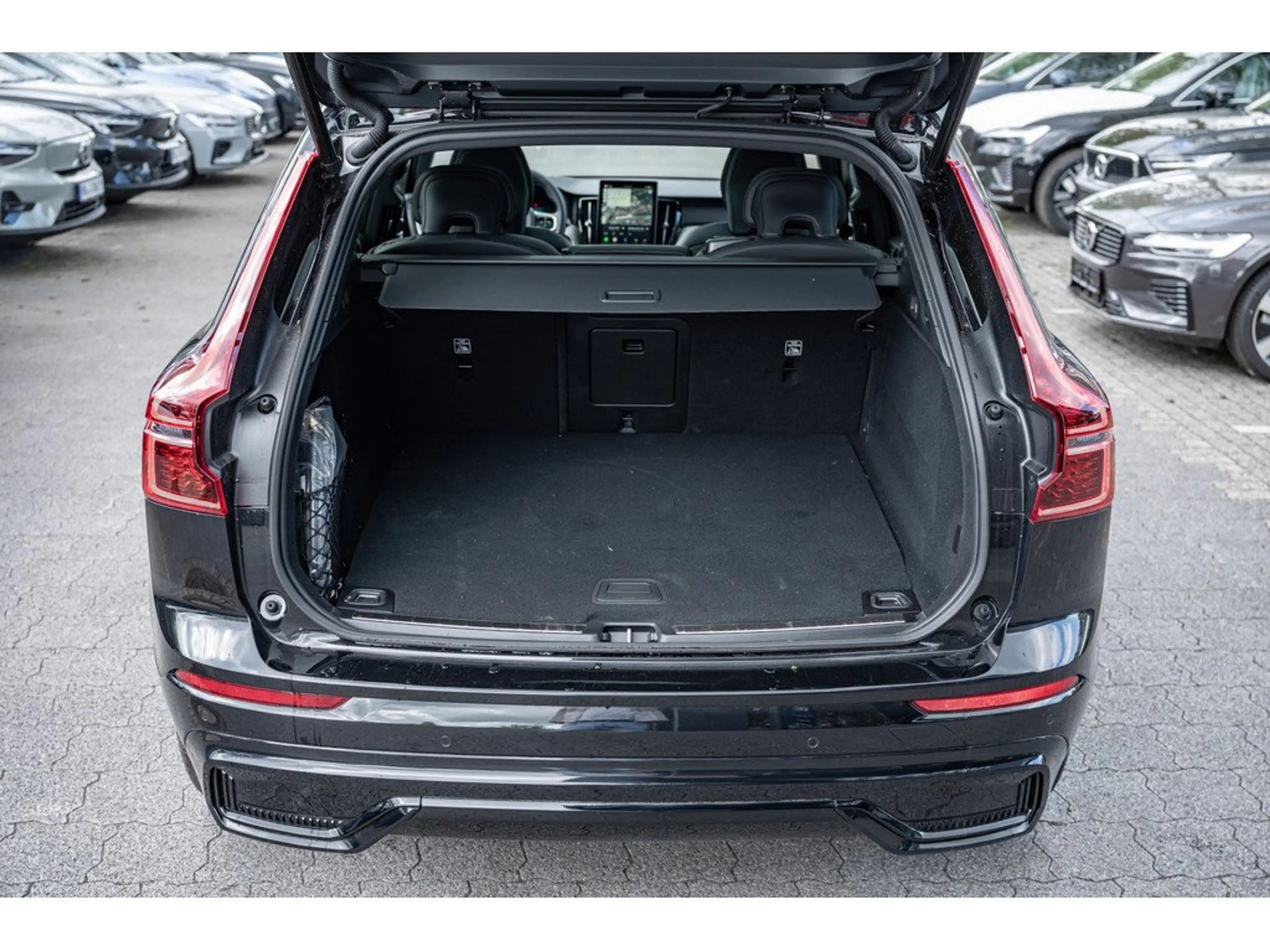 Volvo XC60 T6 Ultra Black Edition AWD — photo 14