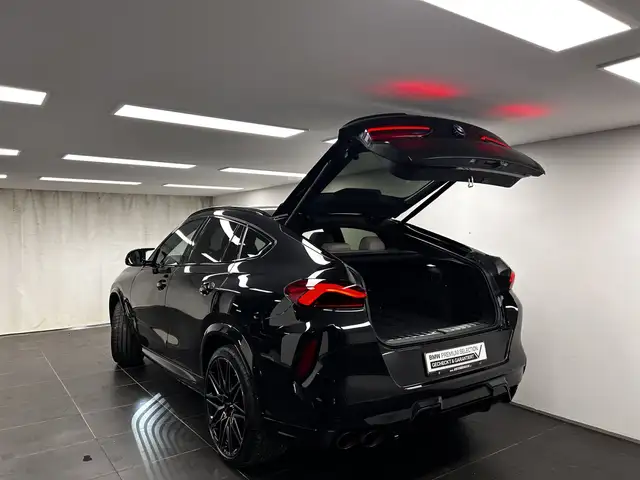 BMW X6 M view 12