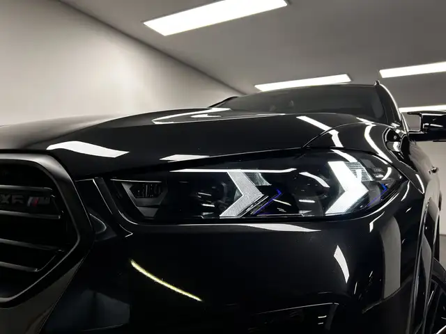 BMW X6 M view 9