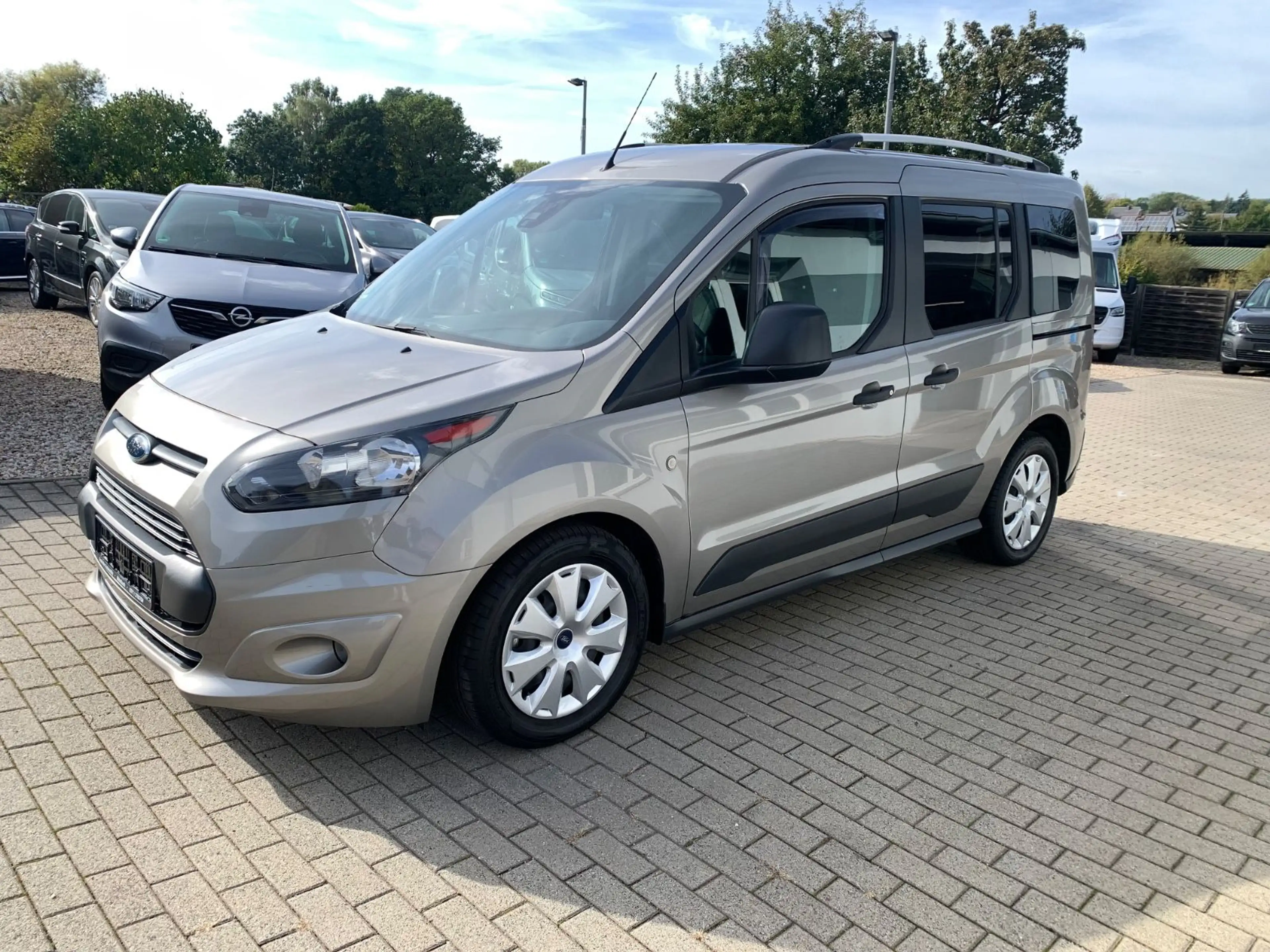 Ford Tourneo Connect Trend 1,5 TDCi Aut AHK Temp Shzg — photo 3