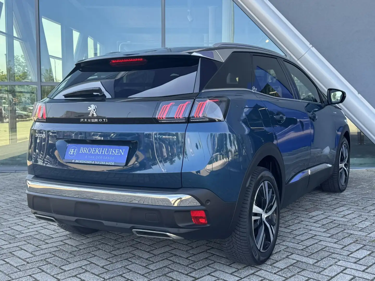 Peugeot 3008 1.6 Plug-in HYbrid4 300pk GT Camera / Stoelverwarm Blauw - 2