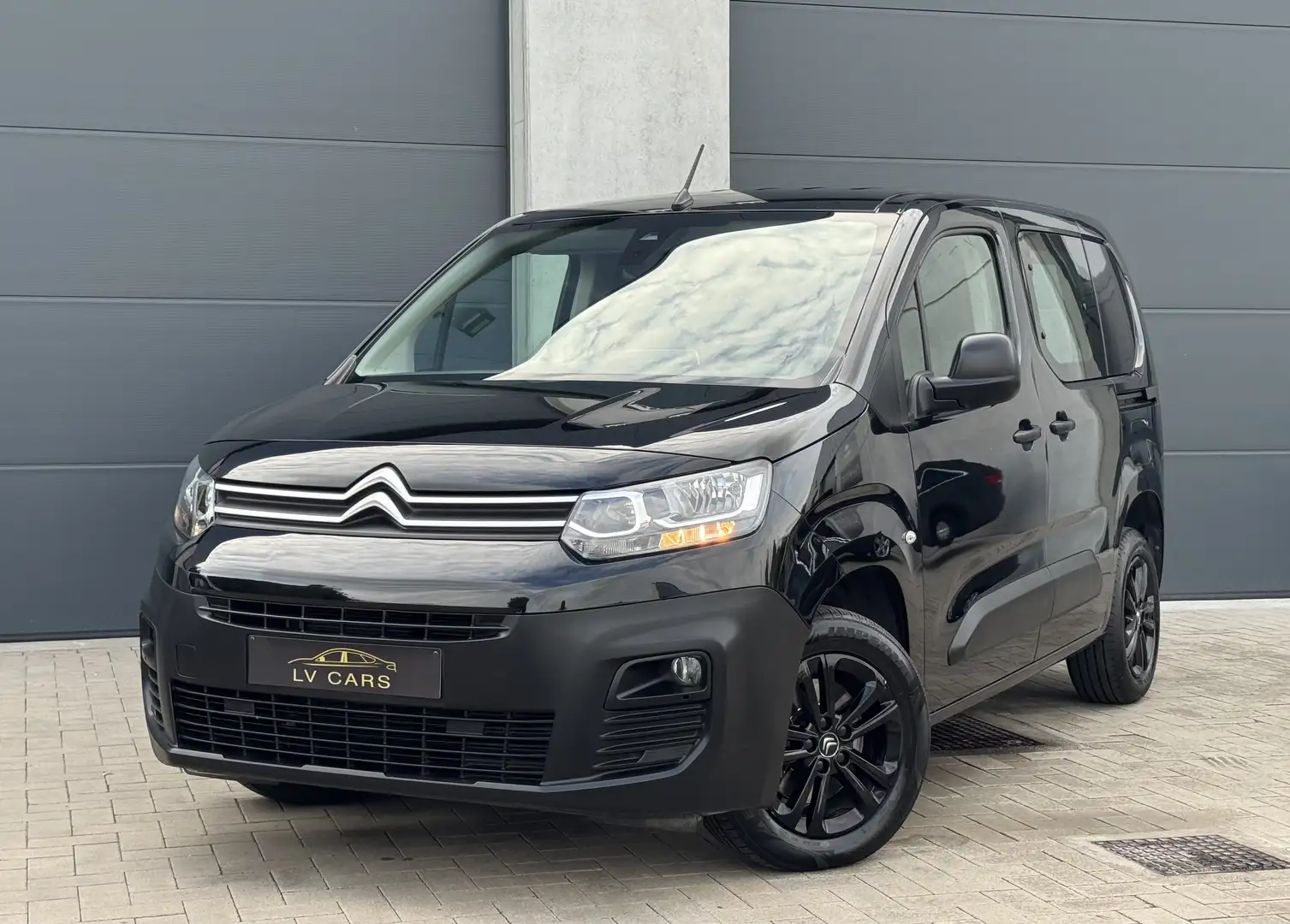 Citroen Berlingo Berlingo 1.5 BlueHDi / 130Pk / AUTOMAAT / Zwart - 1