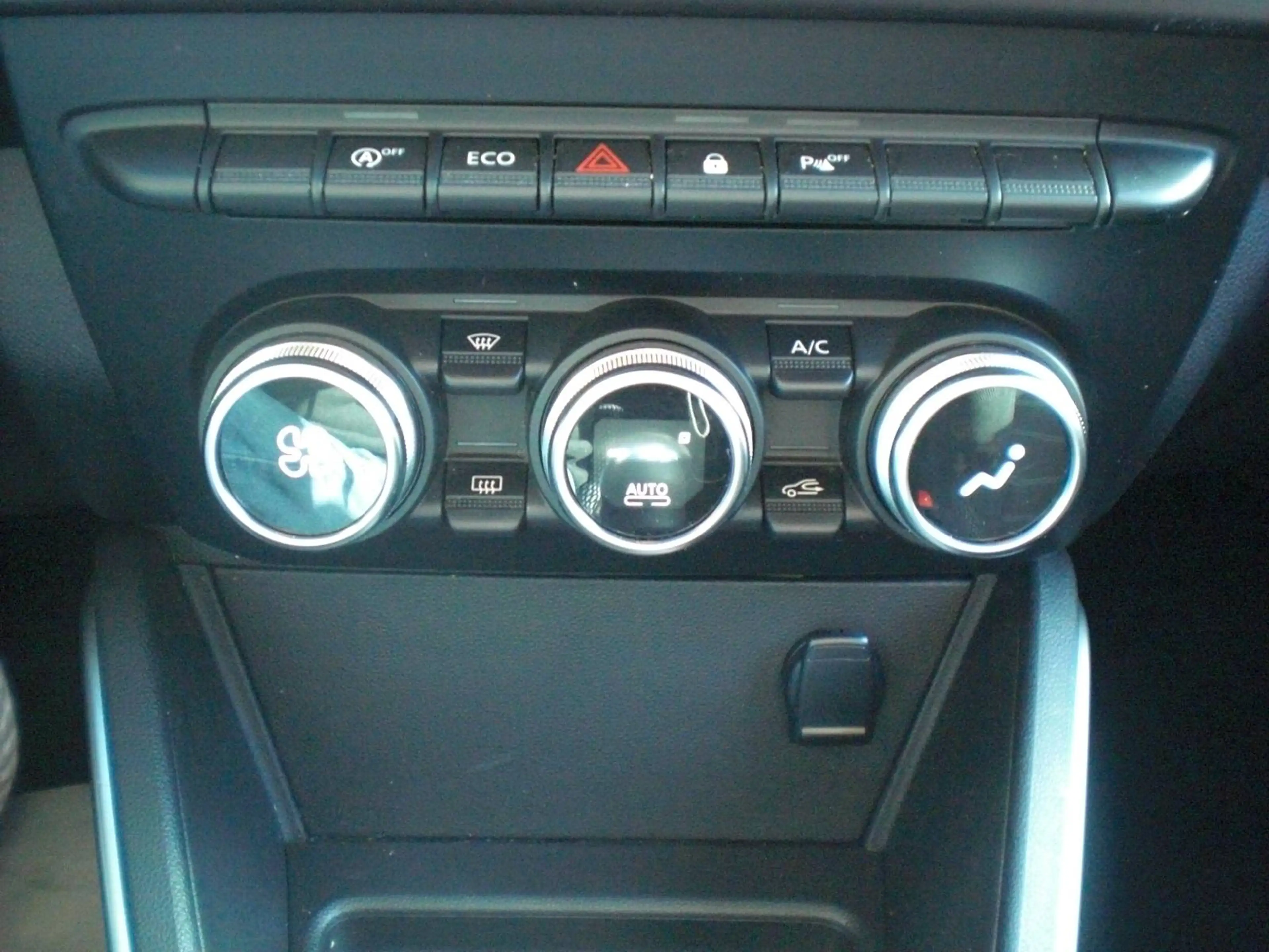 Dacia Duster Prestige — photo 14