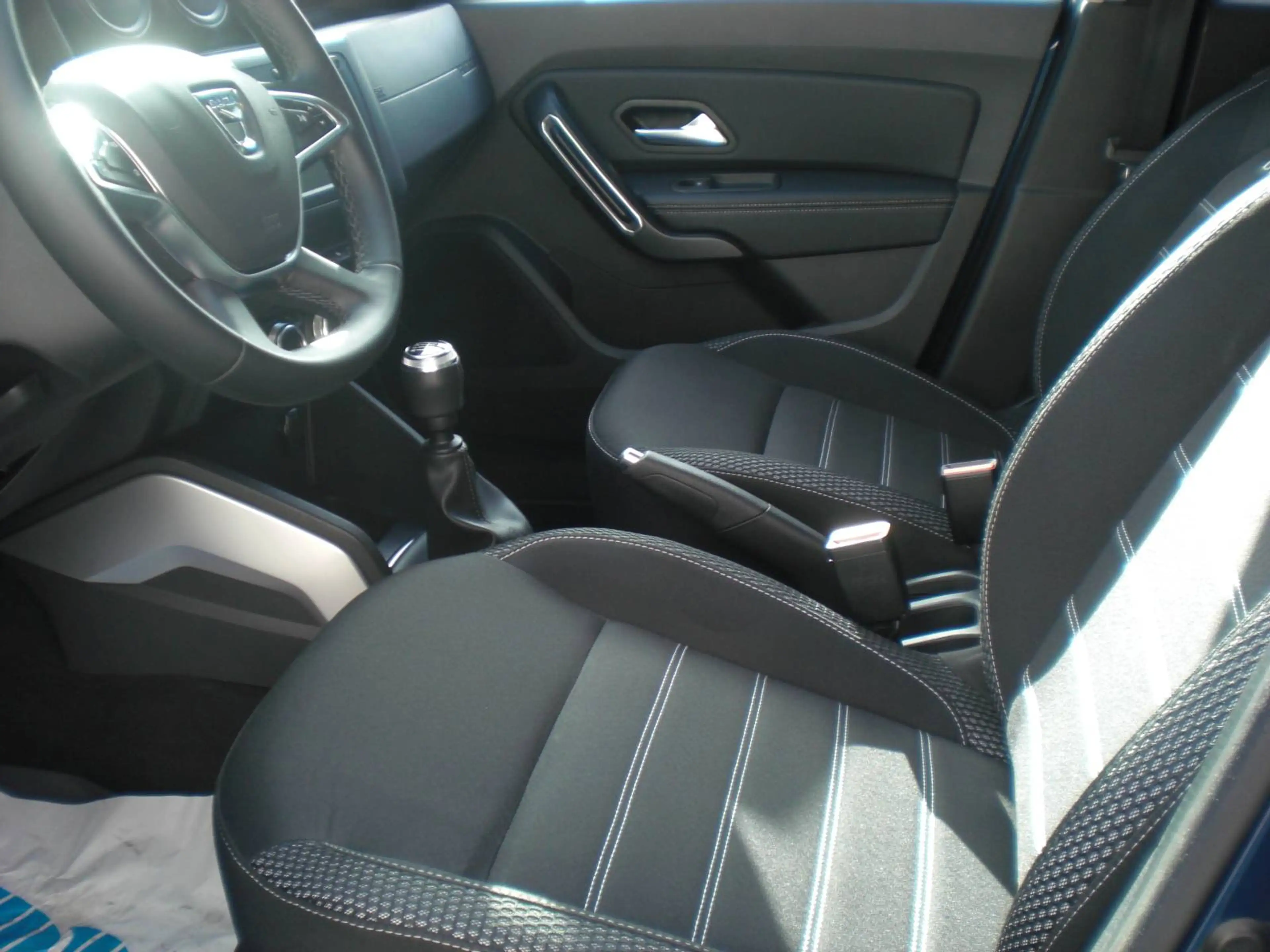 Dacia Duster Prestige — photo 8