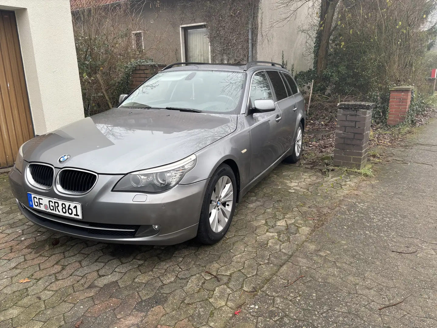 BMW 520 520d Touring - 1