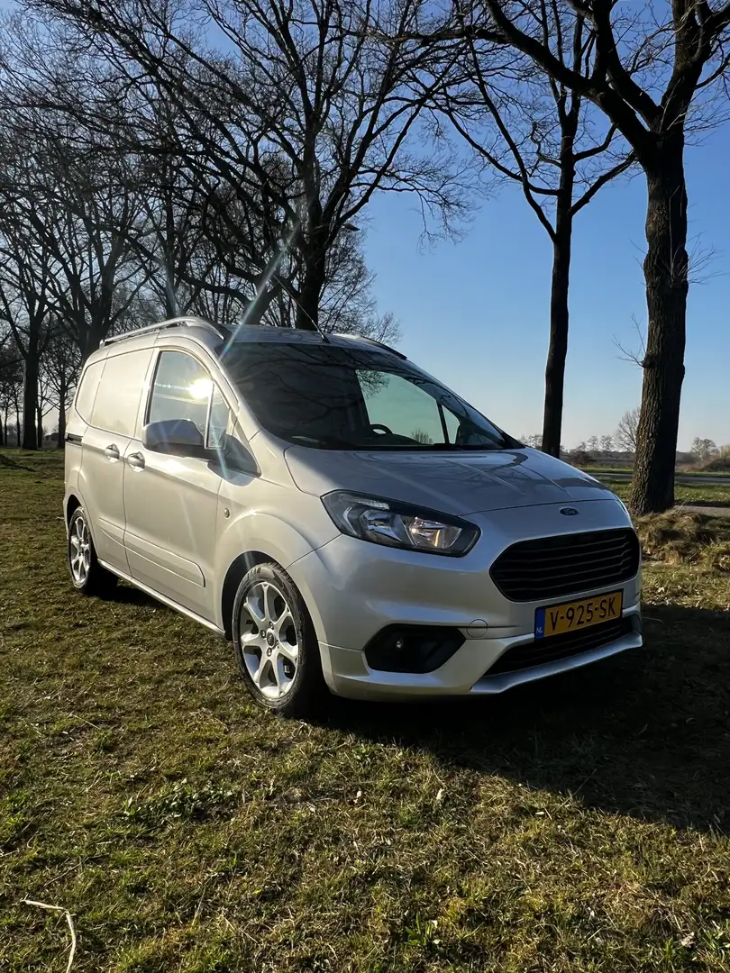 Ford Transit Courier Zilver - 2