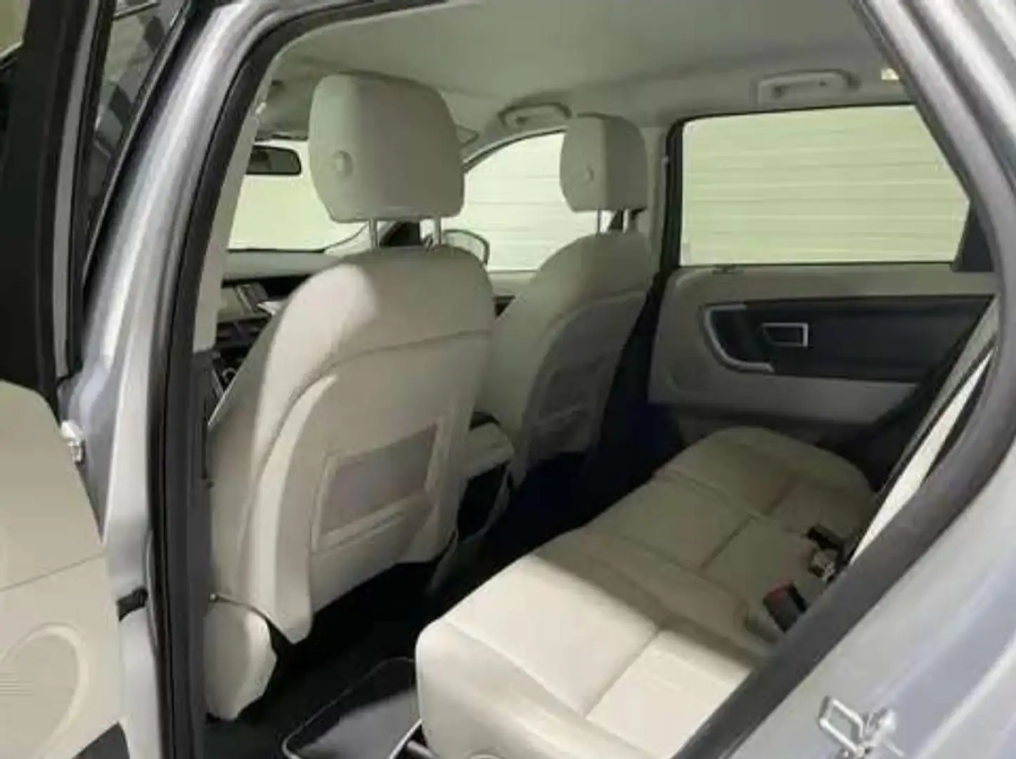 Land Rover Discovery Sport 2,0 TD4 4WD SE - 2