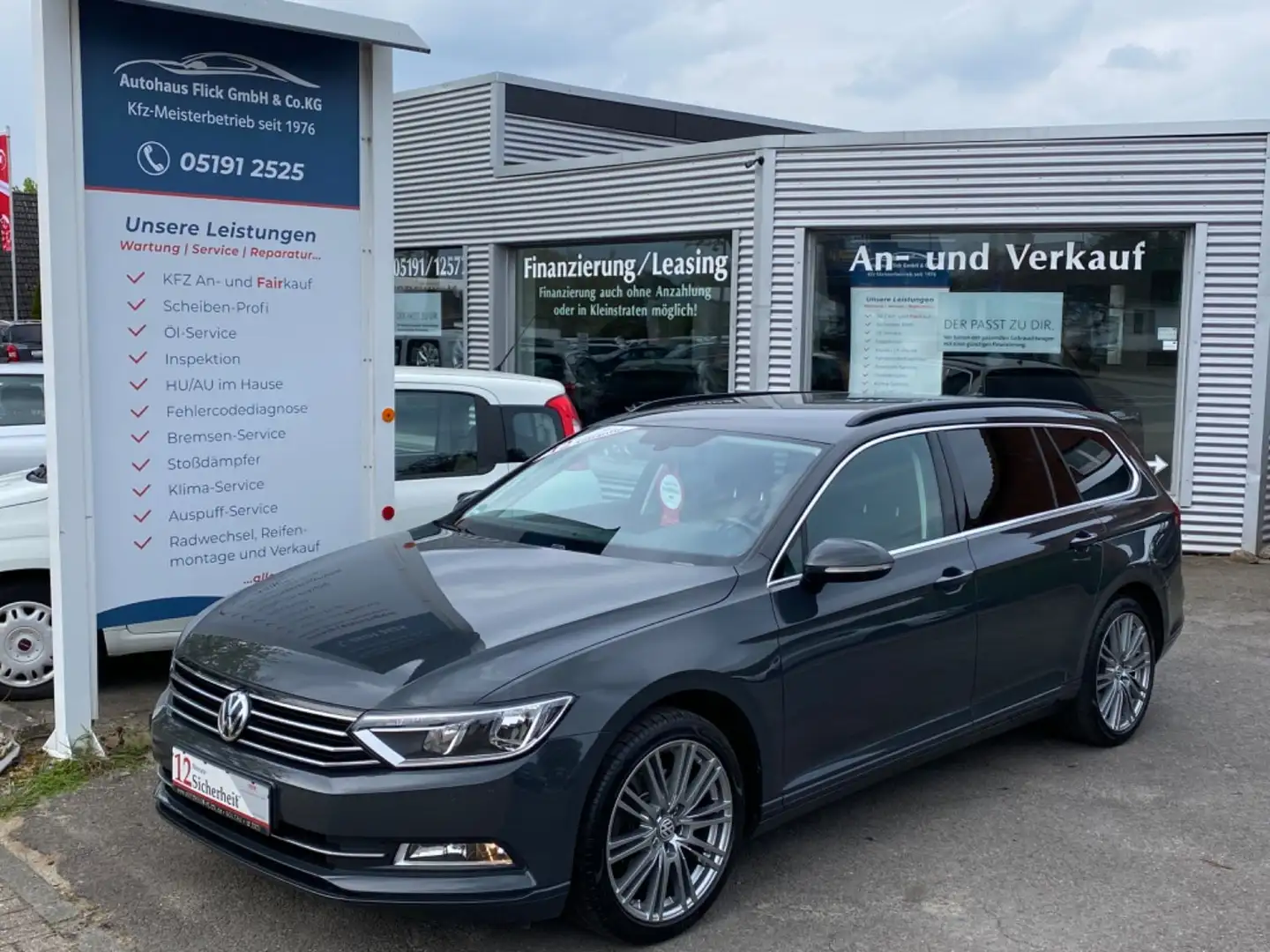 Volkswagen Passat Variant Comfortl./DSG/Navi/AHK/ACC/Keyles siva - 1