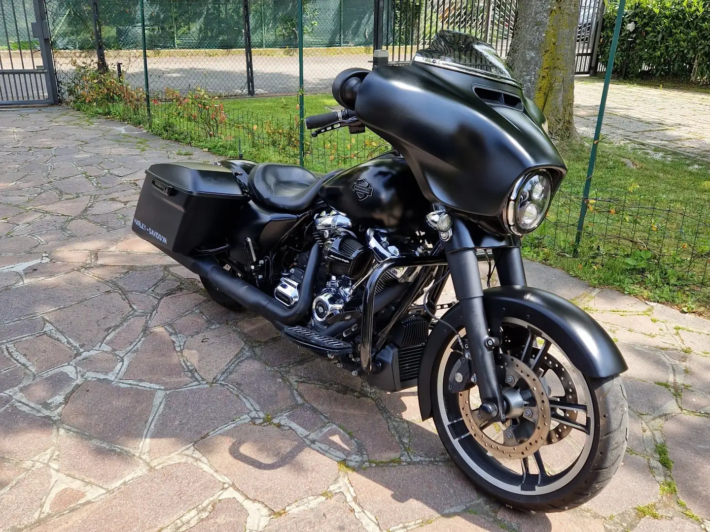Harley-Davidson Street Glide Special Noir - 1