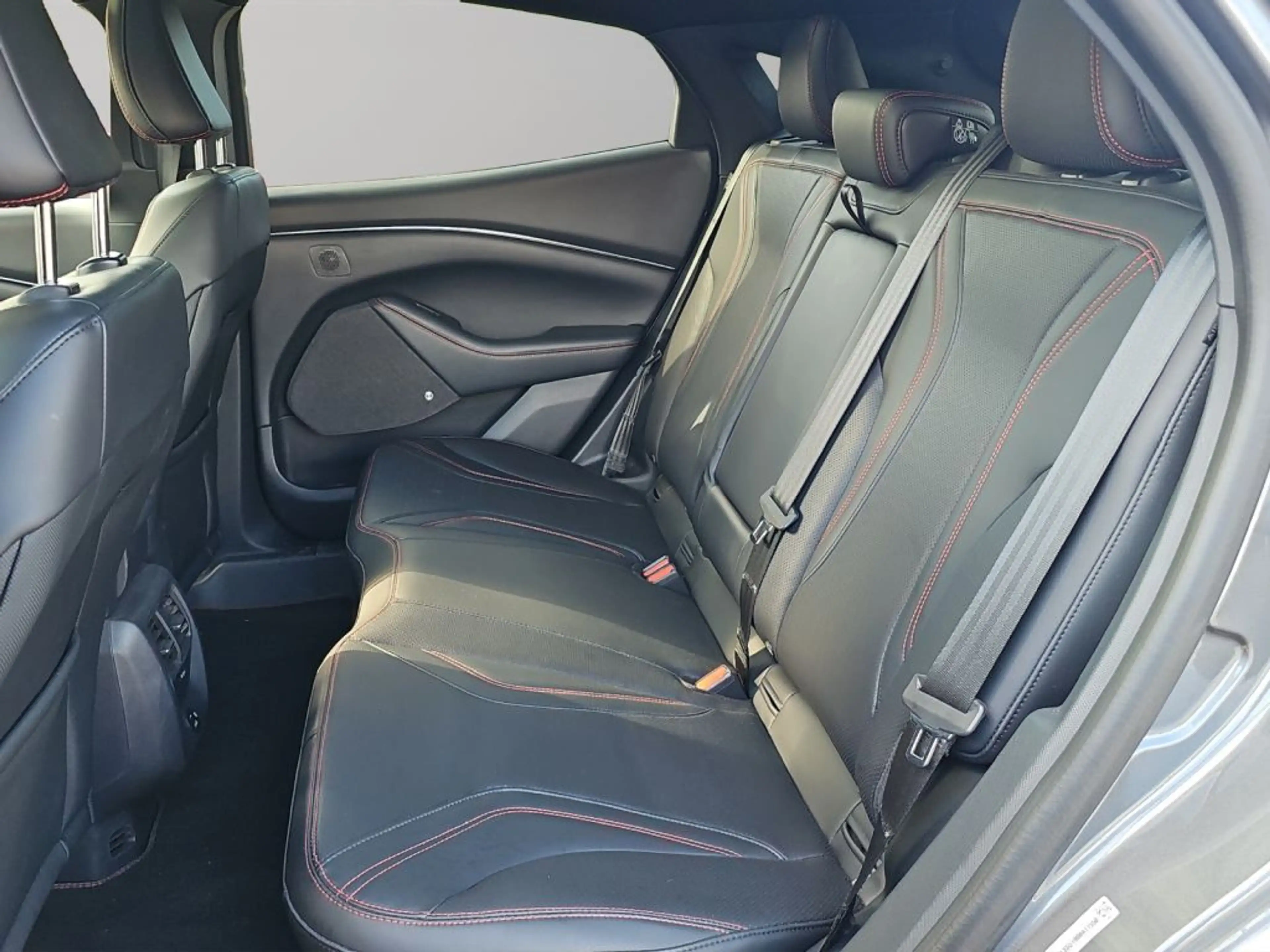 Ford Mustang Mach-E AWD Ext.Range +TECHNO-P. 2+ — photo 15