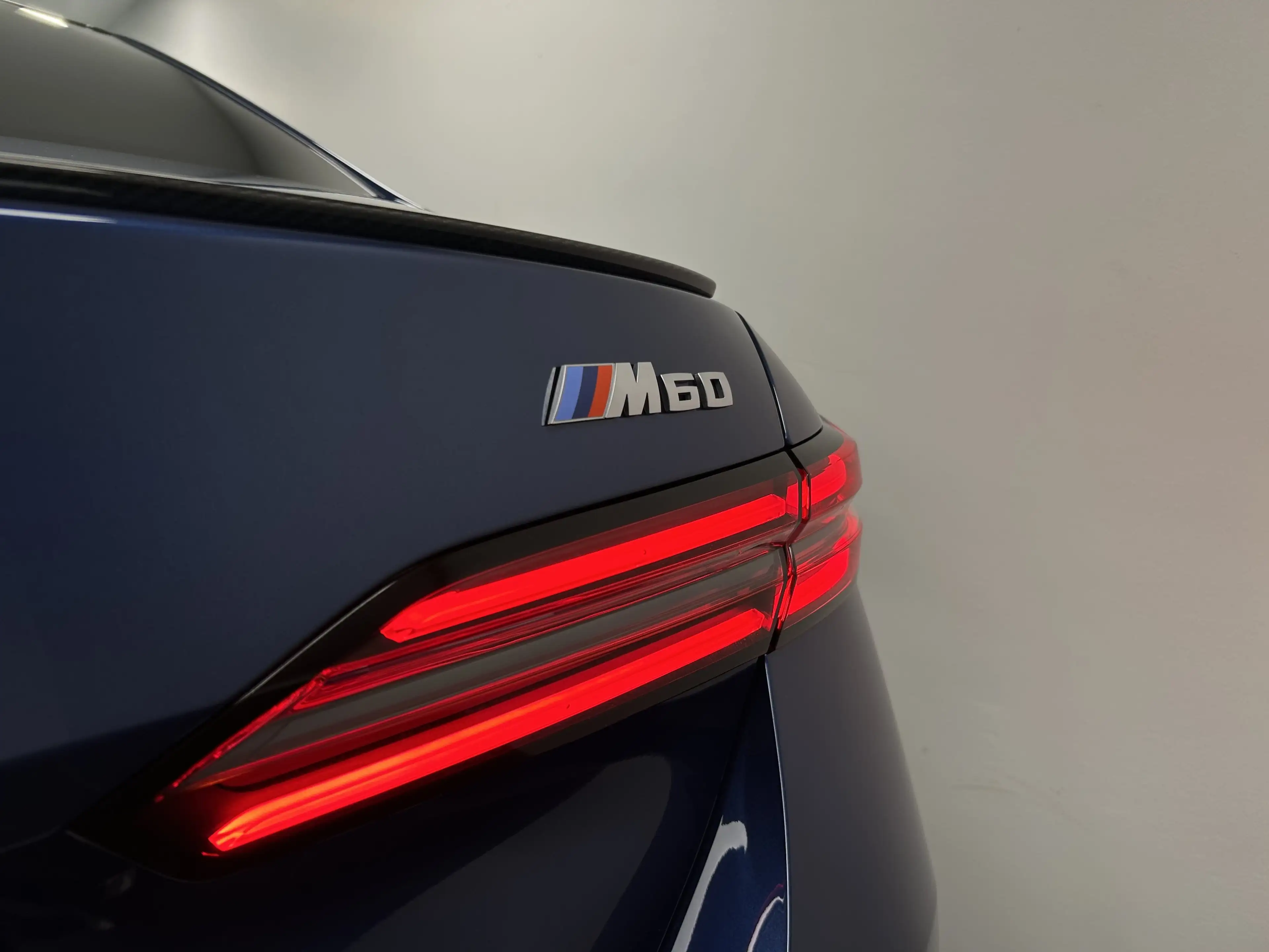 BMW i5 M60 xDrive Limousine — photo 13