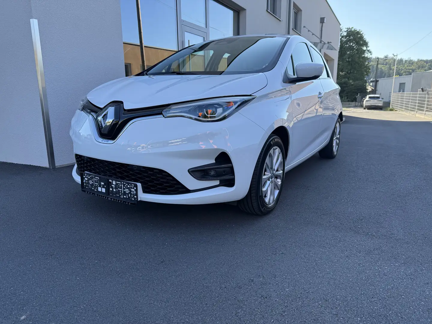 Renault ZOE ZEN R110 Z.E.50 CCS (52kWh Akkumiete Extras Weiß - 2