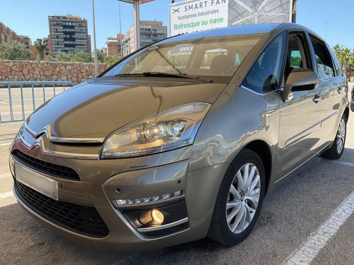 Citroen C4 Picasso 1.6HDI Exclusive+ CMP Beige - 1