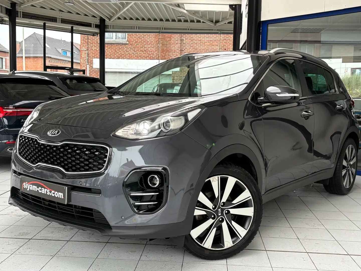 Kia Sportage 1.7 CRDi * GPS * CAMERA * CARPLAY * JANTE* Gris - 1