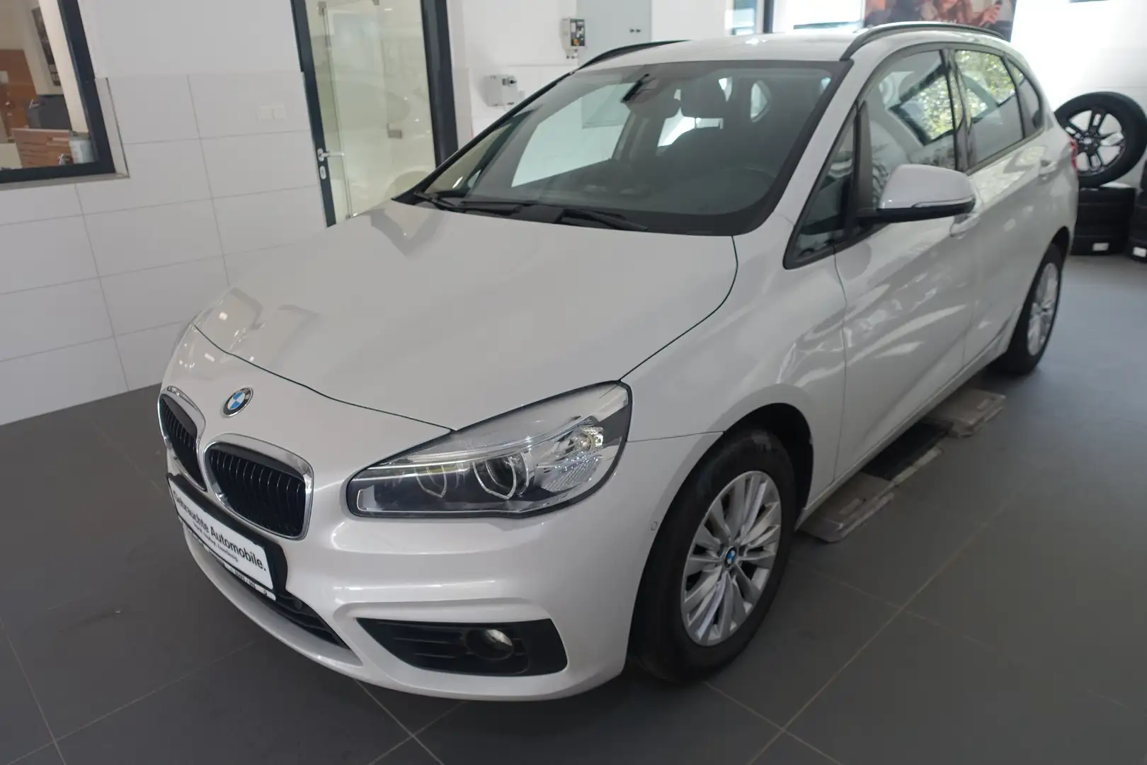 BMW 218 d Weiß - 1