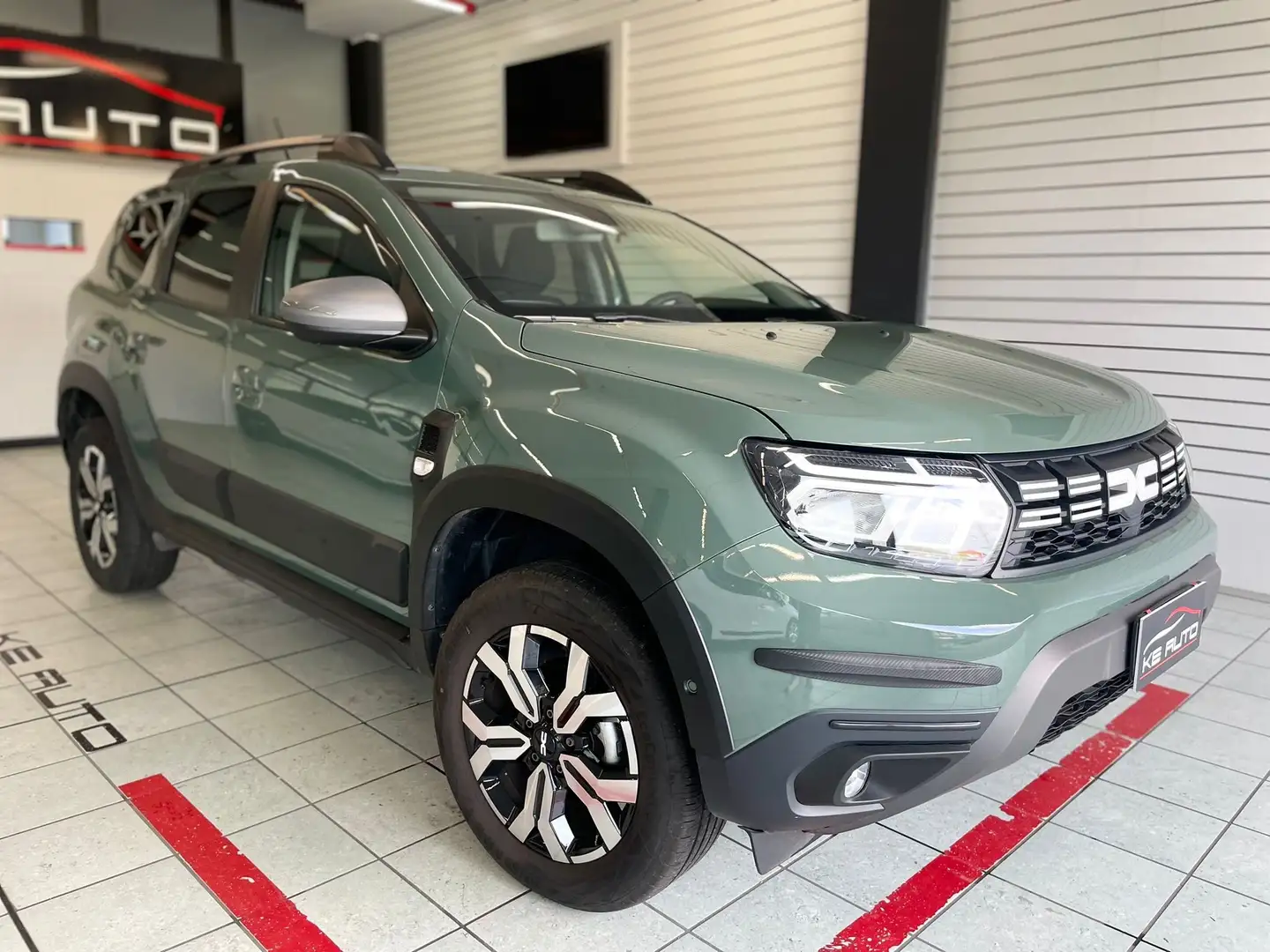 Dacia Duster 1.0 tce Prestige Gpl 4x2 100cv Zelená - 2
