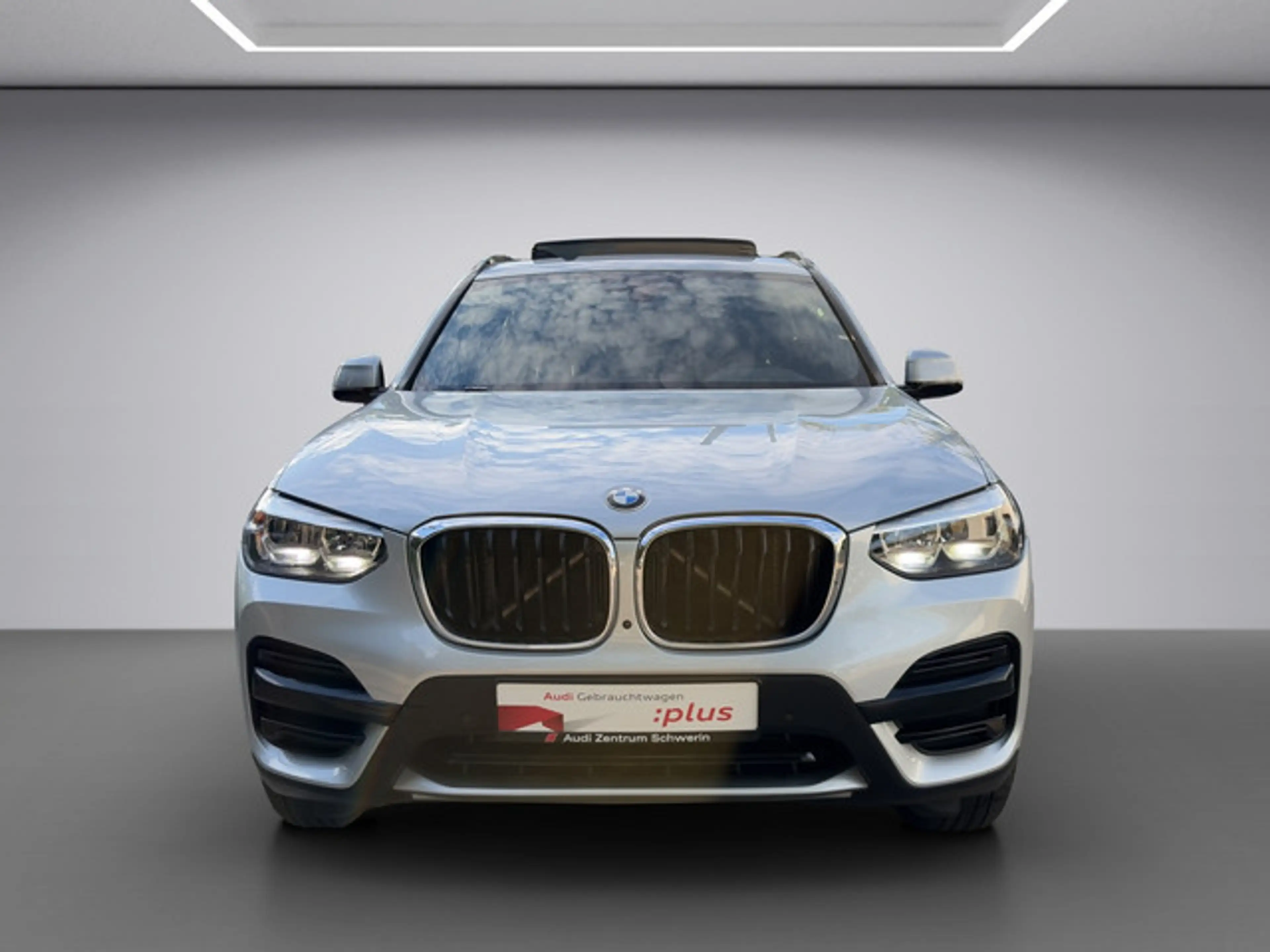 BMW X3 xDrive 20 i Advantage — photo 10