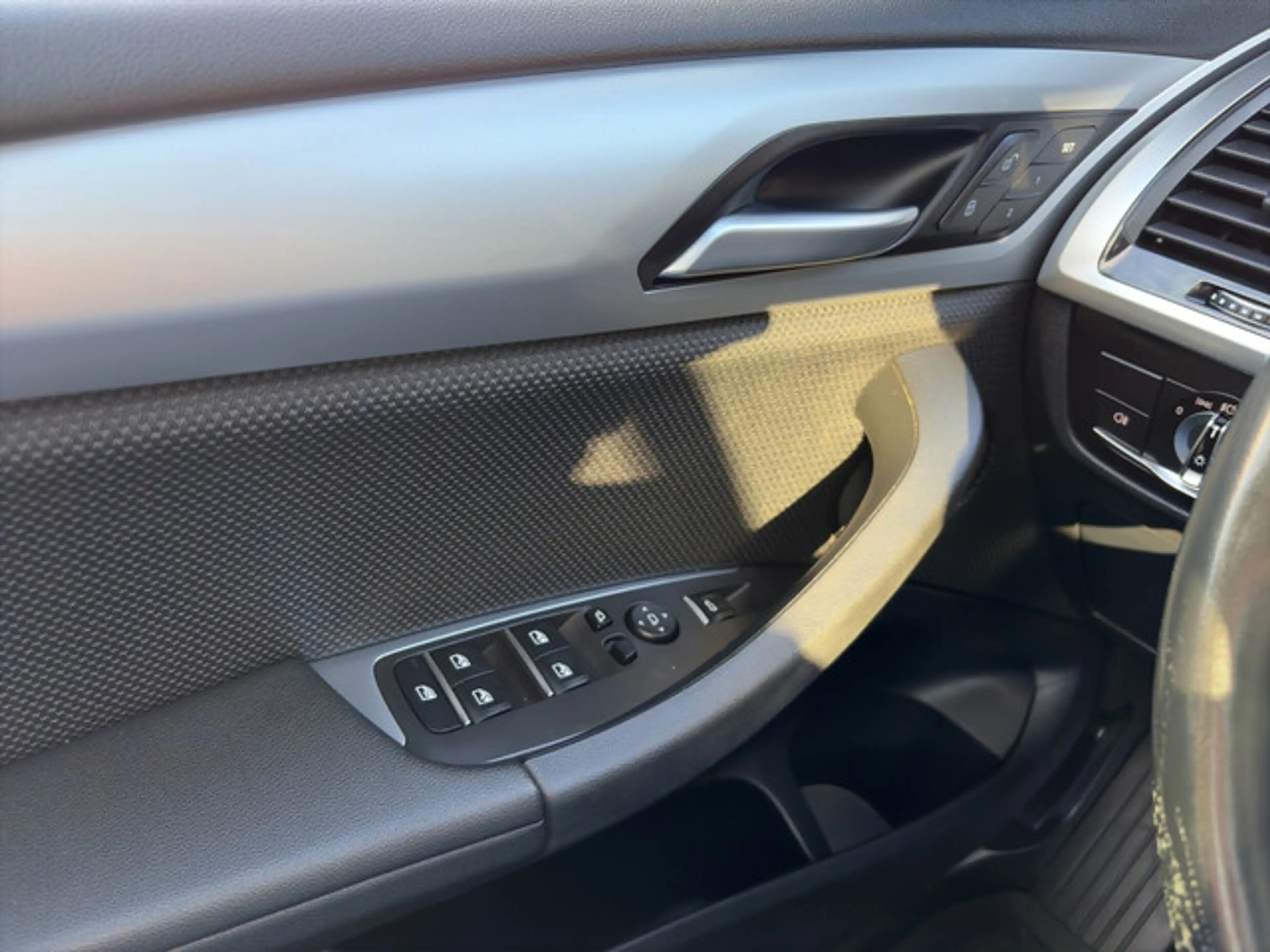 BMW X3 xDrive 20 i Advantage — photo 15