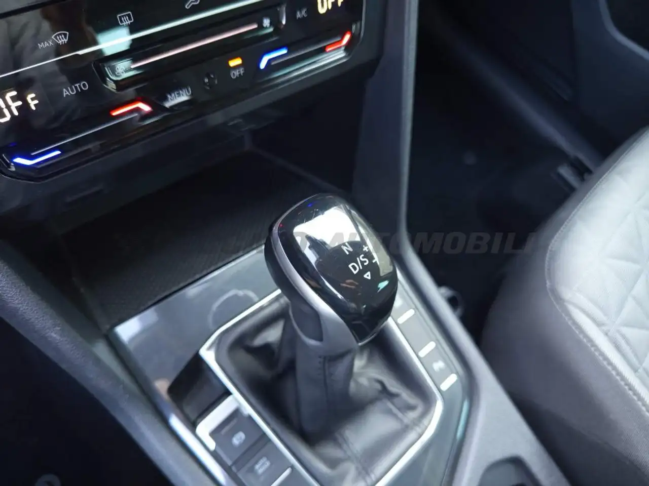 Volkswagen Tiguan Tiguan 2.0 tdi Life 150cv dsg 11