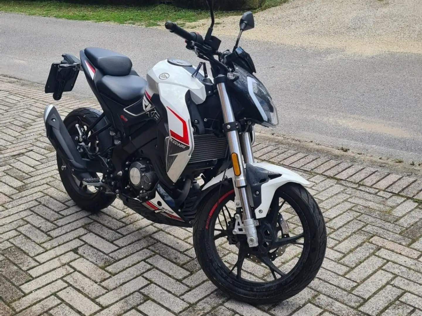 Keeway RKF 125 Bianco - 2