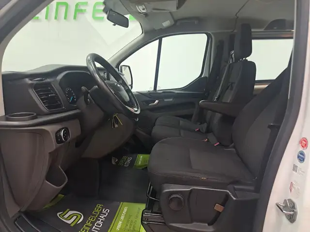 Ford Transit Custom view 11